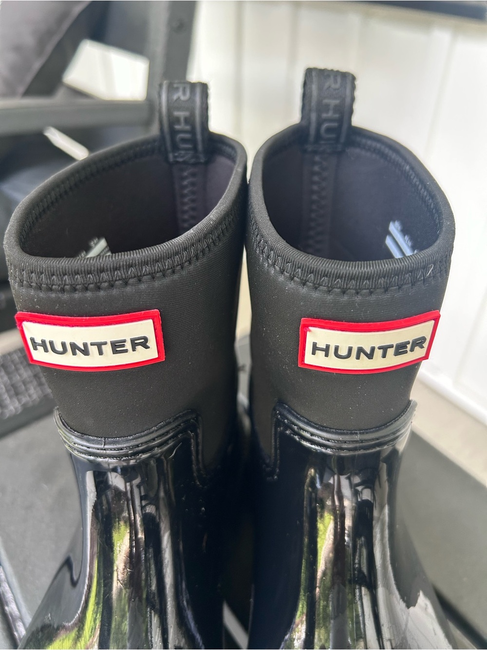 Women’s Hunter Black Gloss Chelsea Rain Boots Size 7 NWOT - Picture 2 of 9